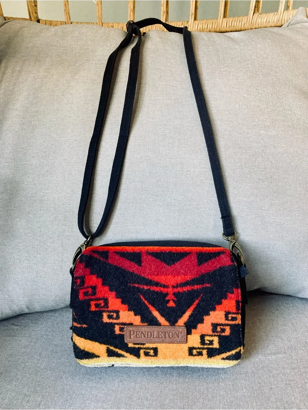 Pendleton Wool Southwest Aztec Crossbody Wallet Organizer Bag